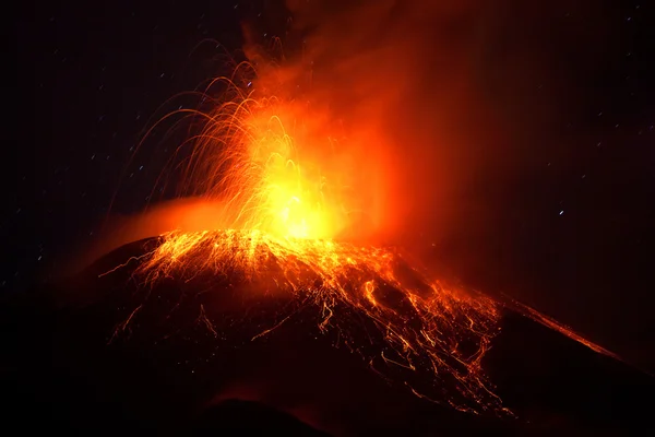 Tungurahua vulkán — Stock Fotó