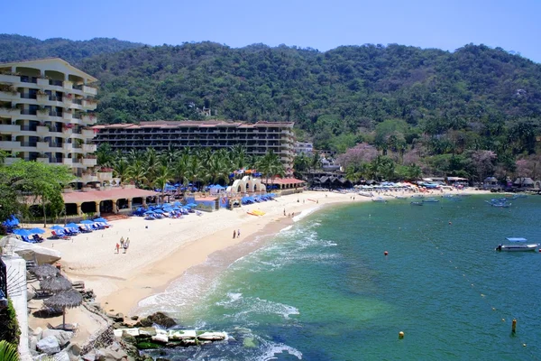 Vacker strand i Mexiko med havet — Stockfoto