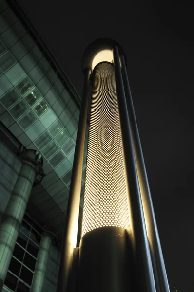 Moderní světelný stojan — Stock fotografie