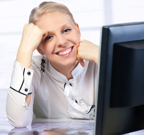 Businesswoman at the office desk — Stock Photo, Image