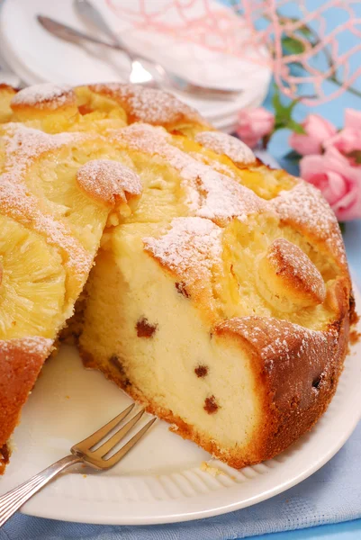 Ananász torta mazsolával — Stock Fotó
