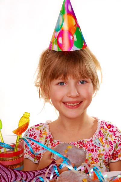 Meisje op verjaardagspartij — Stockfoto