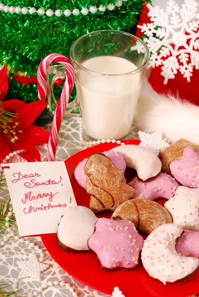 Biscoitos e leite para Santa — Fotografia de Stock