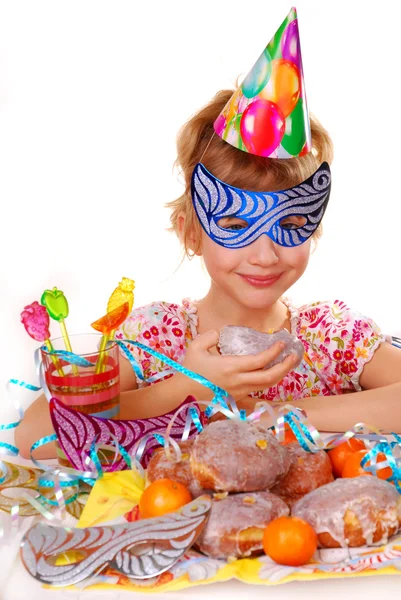 Meisje op verjaardagspartij — Stockfoto