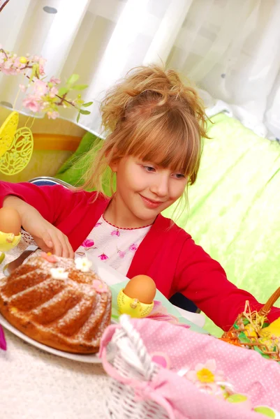 Young Girl Sitting Easter Table — Stock Photo, Image