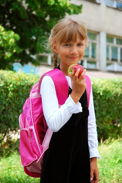 Молодая Девушка Розовым Рюкзаком Идет Школу — стоковое фото