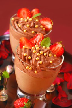 Chocolate and nougat mousse with strawberry clipart