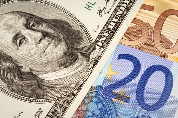 美国美元和欧元 — 图库照片