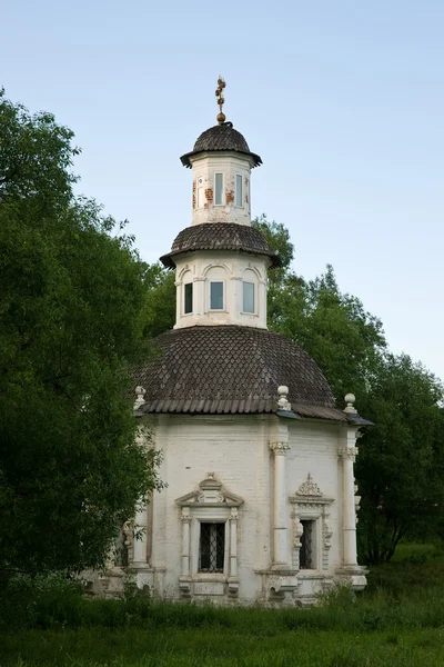 Het oude klooster in Rusland — Stockfoto