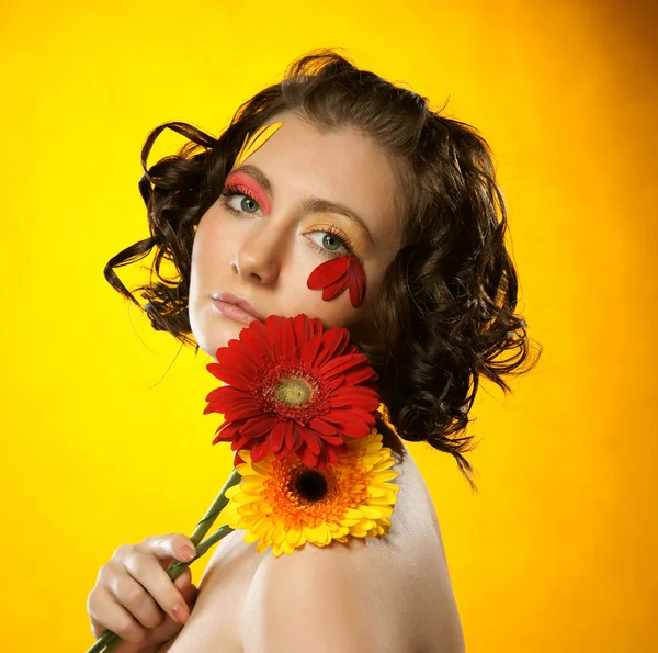 The girl with Gerber's flower — Stock Photo, Image