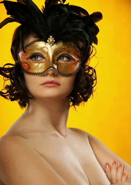 マスクのセクシーな女の子 — ストック写真