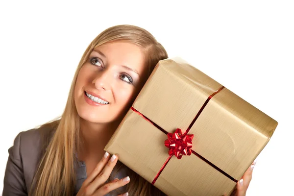 Mujer rubia caucásica en vestido formal con cajas de regalo aisladas en blanco —  Fotos de Stock