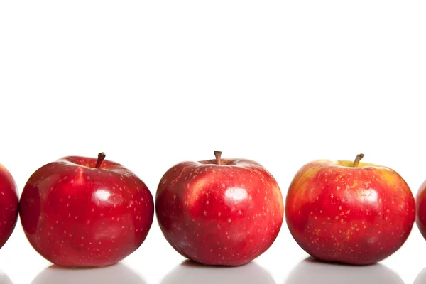 Verse rode sappige natuurlijke appels — Stockfoto