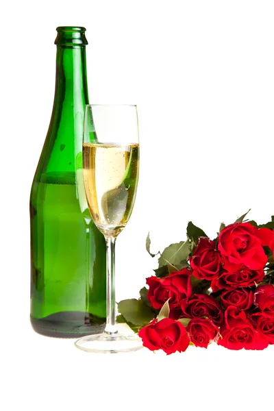 Τριαντάφυλλα Του Αγίου Βαλεντίνου Και Σαμπάνια Κρασί Απομονωθεί Λευκό — Φωτογραφία Αρχείου