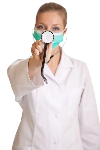 청진 기 흰색 절연와 유니폼에 의사 여자 — 스톡 사진