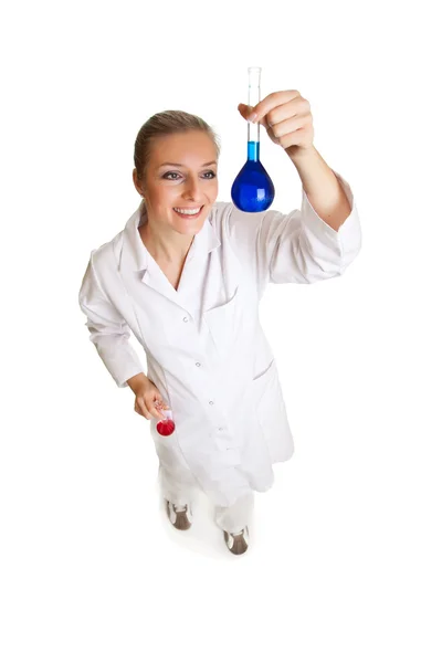 分離科学者の女性化学ガラス付き白衣 — ストック写真