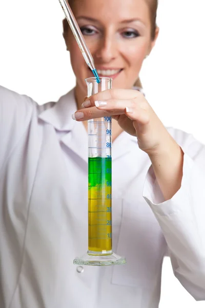 Mujer Científica Aislada Bata Laboratorio Con Cristalería Química — Foto de Stock