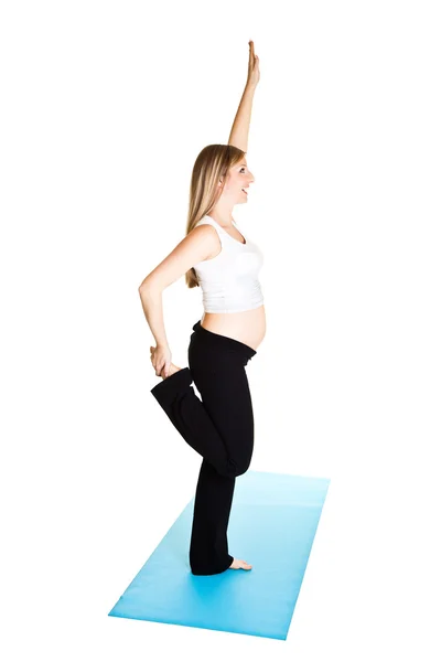 Беременная женщина фитнес изолированы на белом — стоковое фото