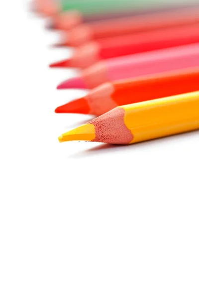 Трикутні кольорові олівці — стокове фото
