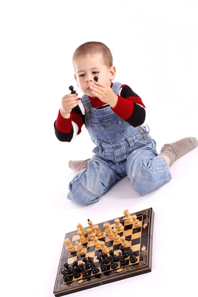 Childre spelar schack — Stockfoto