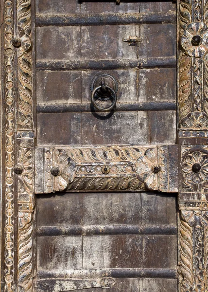Detail starých dřevěných dveří — Stock fotografie