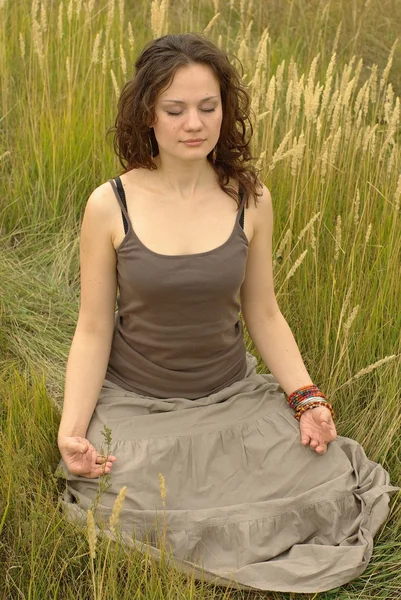 Meditující dívka — Stock fotografie