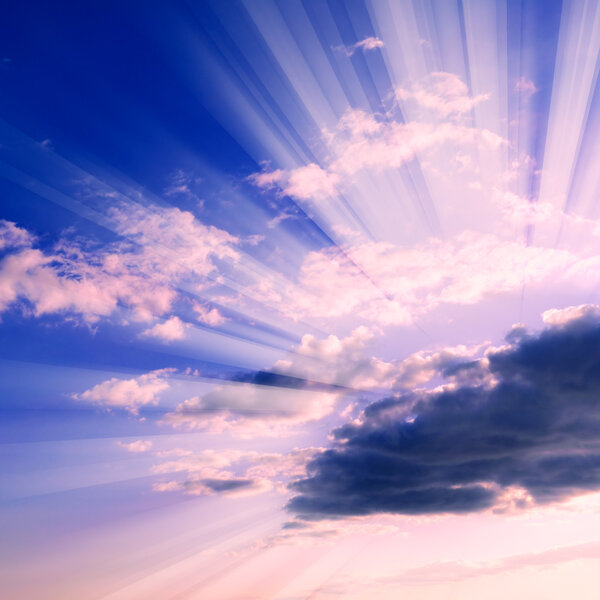 Солнце на голубом небе
