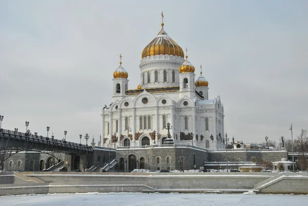 Собор Христа Спасителя Зимой Покрыт Льдом Москва Ривер — стоковое фото