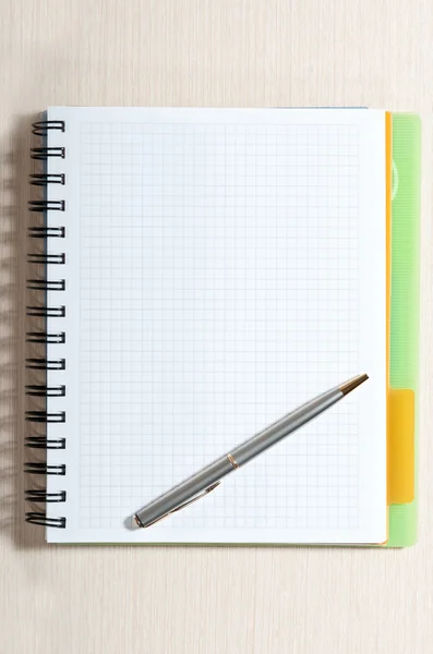 Blocco note e penna — Foto Stock
