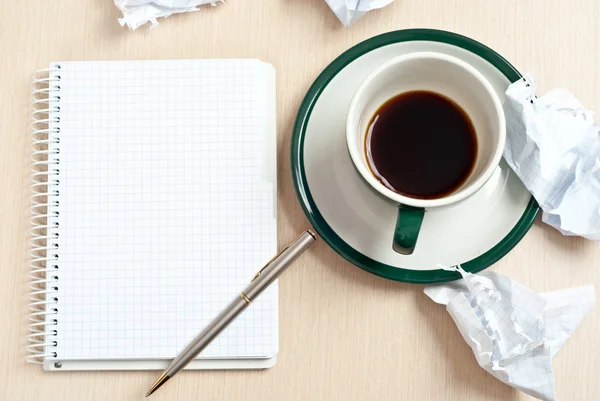 Penna, kaffe, papper — Stockfoto