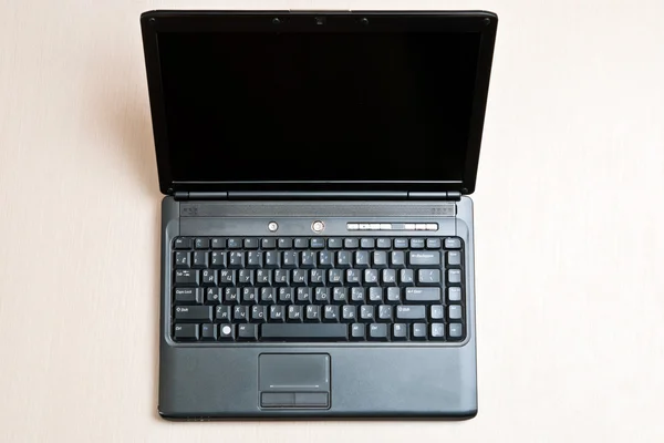 Laptop na mesa — Fotografia de Stock