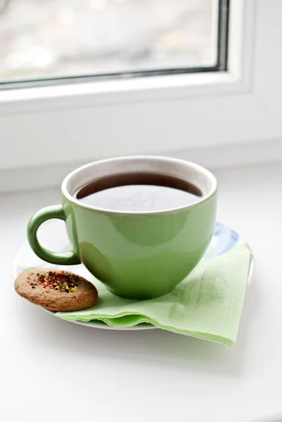 Ένα Φλιτζάνι Αρωματικά Κεϋλάνη Τσάι Μπισκότα — Φωτογραφία Αρχείου