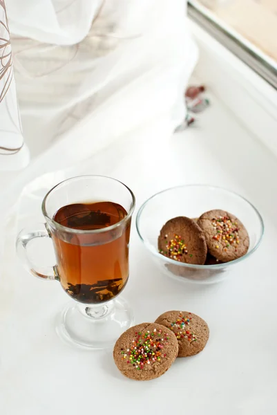 Чашка Ароматного Цейлонского Чая Печеньем — стоковое фото