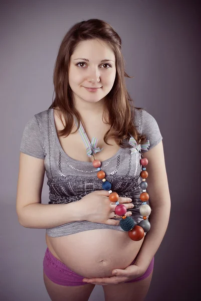 Mujer embarazada divertida — Foto de Stock