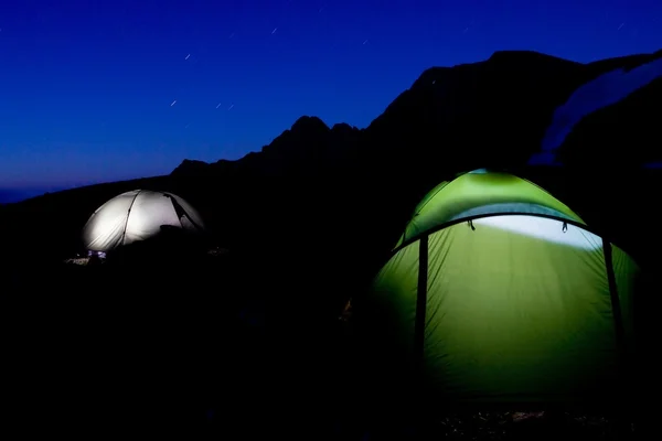 夜の山で — ストック写真