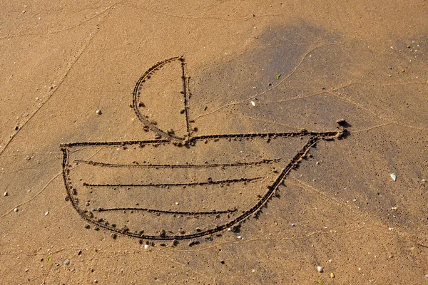 Fartyg på sand. — Stockfoto
