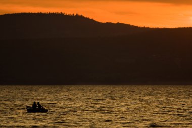 Teknede Gölü - anguillara sabazia, İtalya silüeti