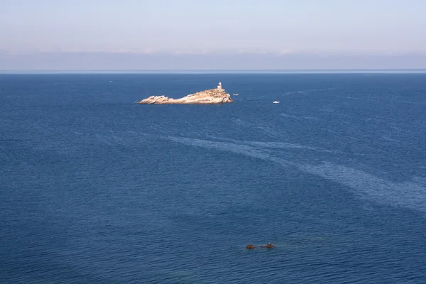 Zobacz wyspie scoglietto di portoferraio — Zdjęcie stockowe