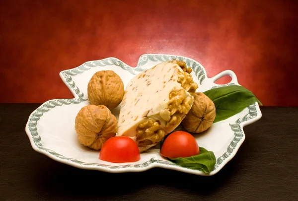 Italian Cheese With Nuts — Stock Photo, Image