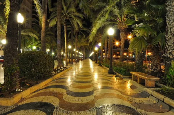 Promenade principale d'Alicante, Benidorm, Espagne Images De Stock Libres De Droits