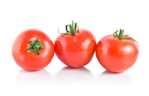 Τρεις ώριμος κόκκινες ντομάτες — Φωτογραφία Αρχείου