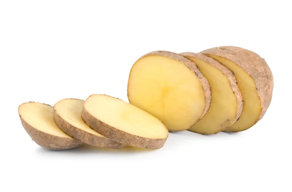 Batatas cortadas isoladas — Fotografia de Stock