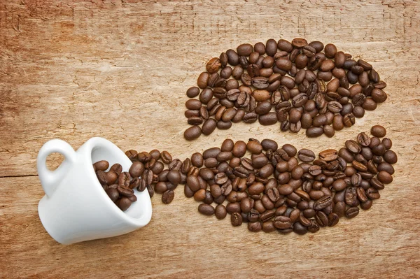 ボード上のコーヒー豆 — ストック写真