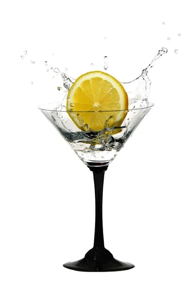 Coroa de água em copos de cocktail — Fotografia de Stock