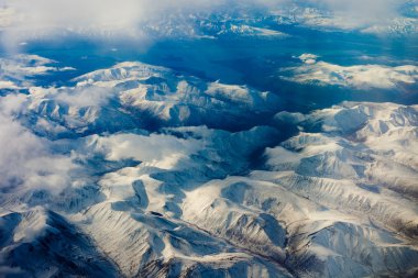 yukon toprakları, Kanada içinde dağların havadan görünümü.