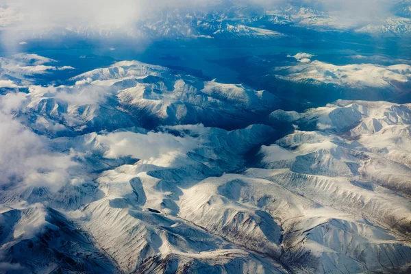 Flygfoto Över Snöklädda Berg Yukon Territory Kanada — Stockfoto