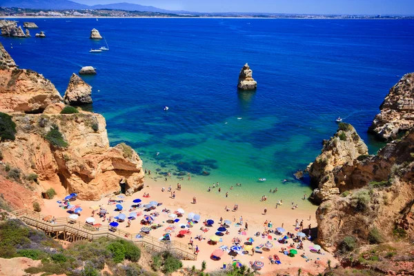 阿尔加维岩-在葡萄牙海岸 — 图库照片