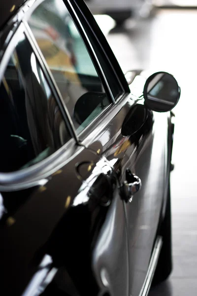 Foto von aktuellen modernen Automobile in schöner Farbe — Stockfoto