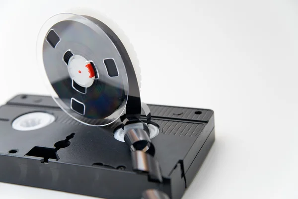 Oude video tape op witte achtergrond — Stockfoto