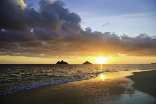 Pacific sunrise på lanikai beach — Stockfoto